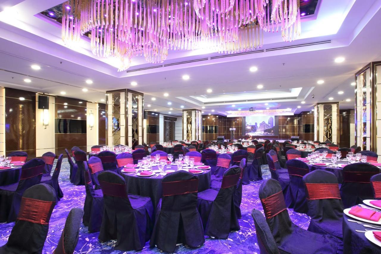 Corus Hotel 4*